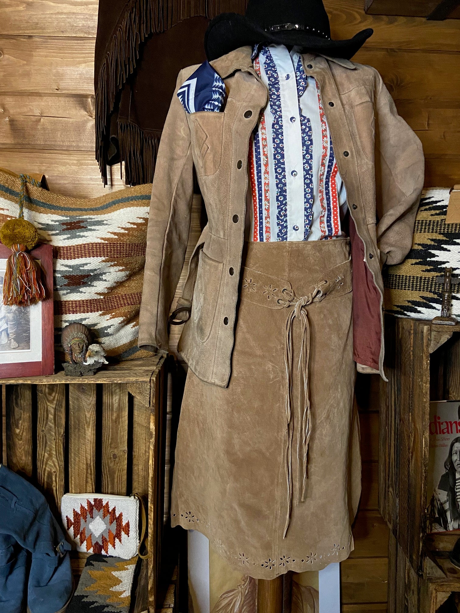 70s wrangler suede jacket with buttons and front pockets