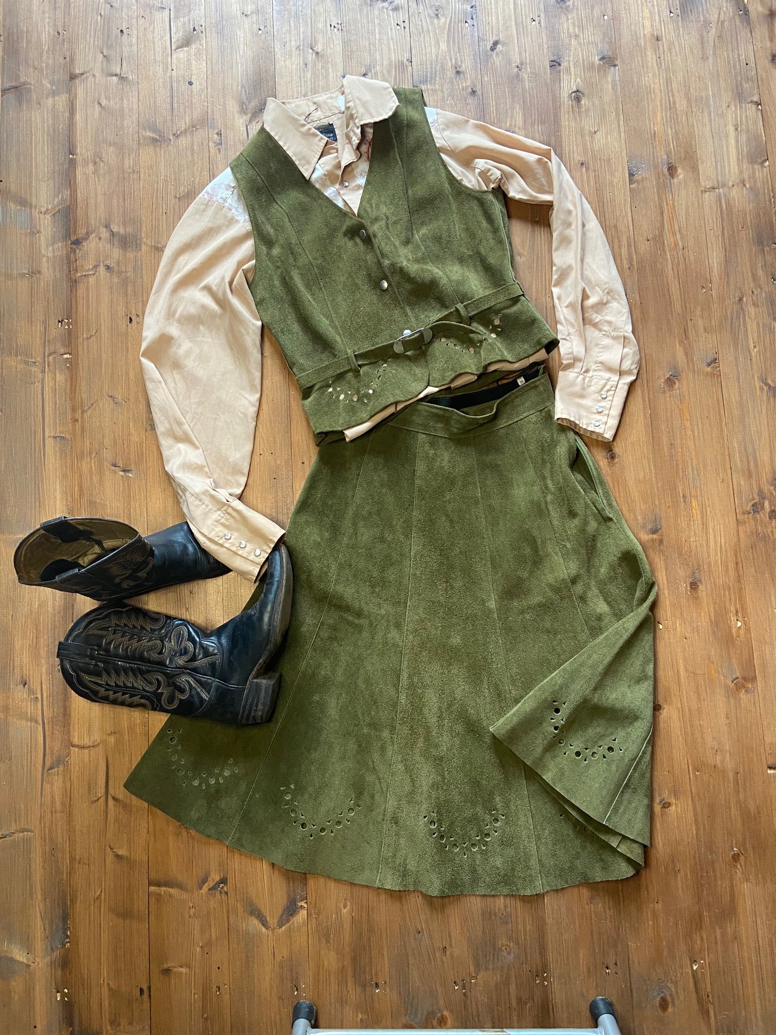 70s Suede Two piece in moss green