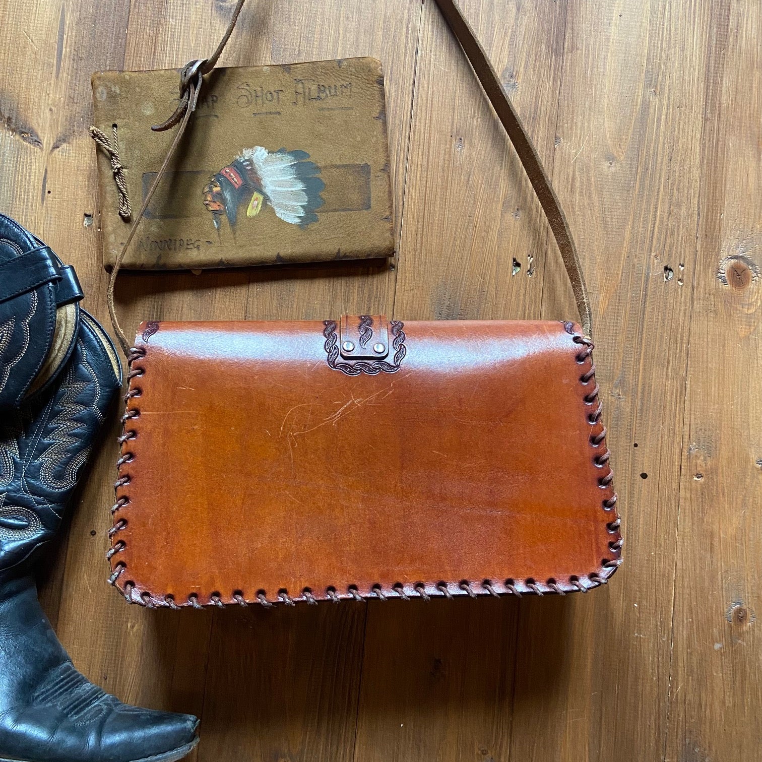 vintage leather shoulder bag