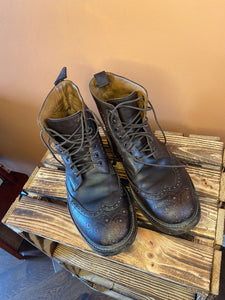 Vintage leather wing tip men's boots