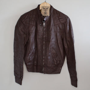Women Vintage cropped brown leather jacket