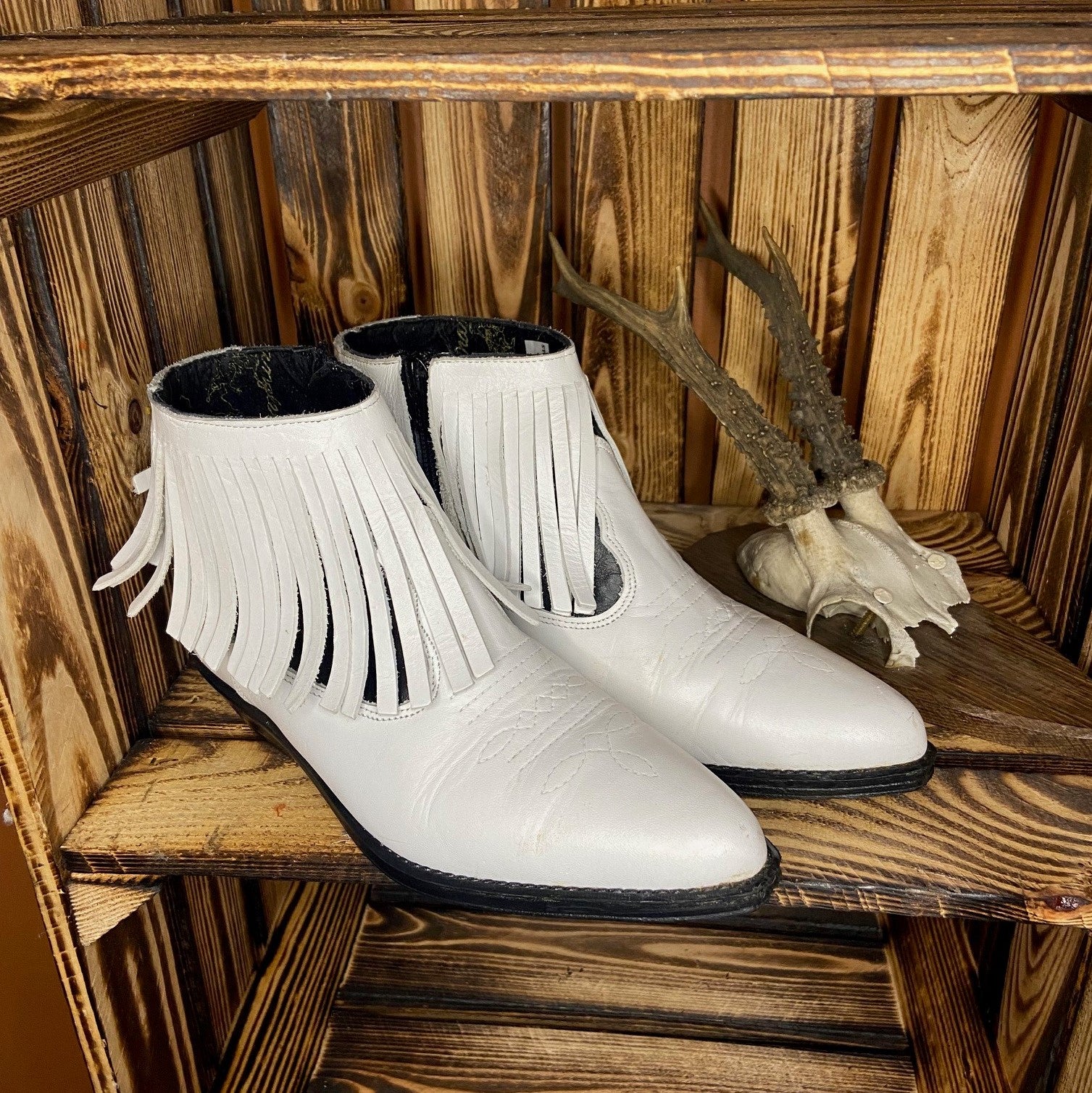 Western Wrangler leather tassel boots