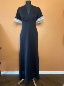 Vintage 70s maxi dress with V neck